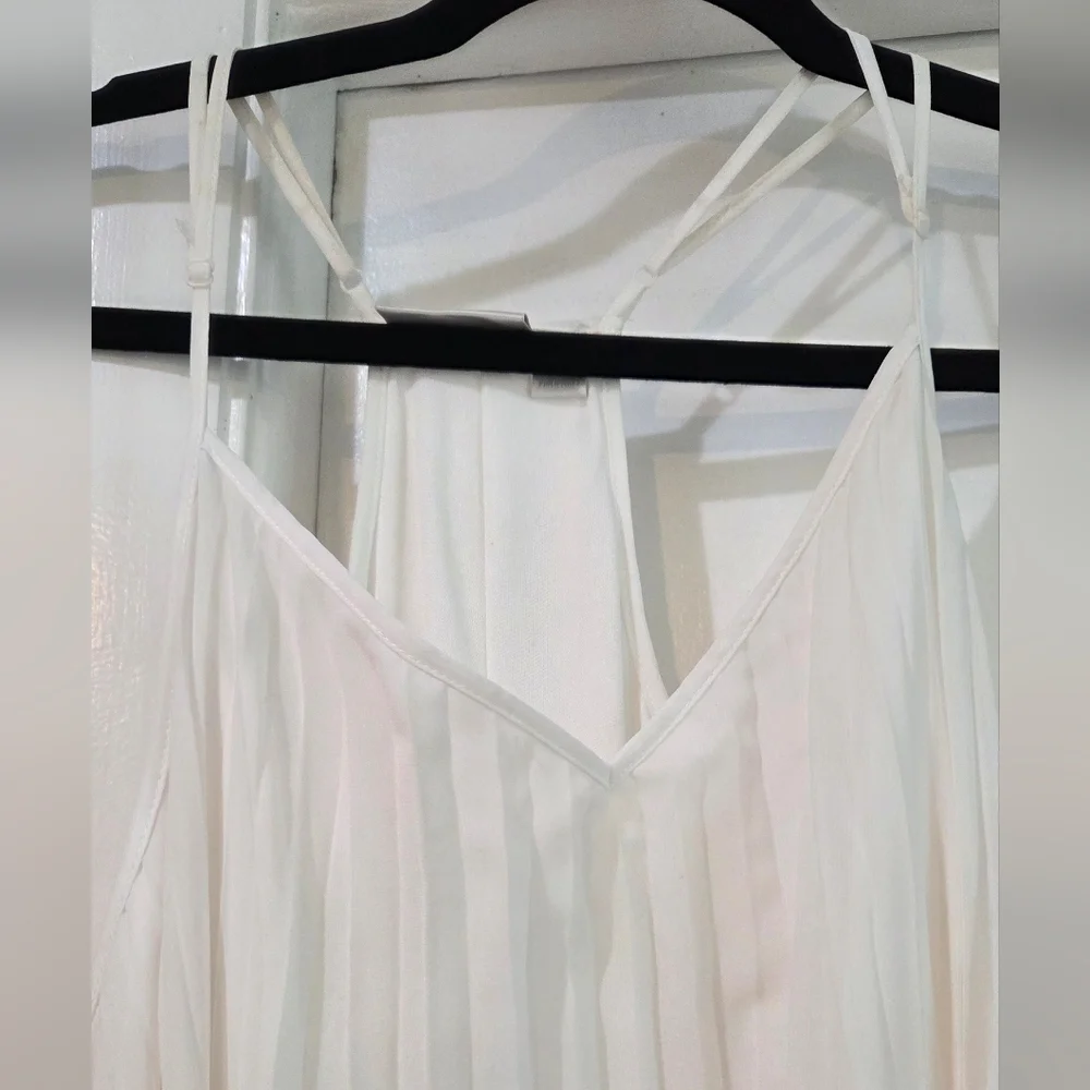 Women's Bisou Bisou Maxi Pleated White With Flower Design, Size 16 - Picture 7 of 15